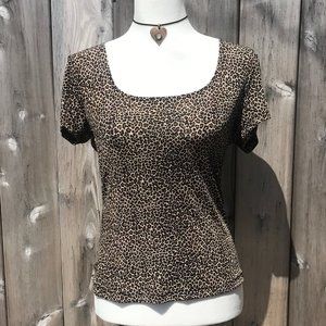 Leopard Print Smooth Stretch Scoop Neck Top  M